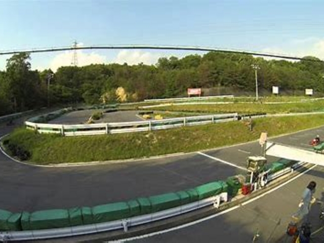 高低差8mの楽しいコースです_Amazing Kart ISK 奈良阪奈店(スポーツカート阪奈)