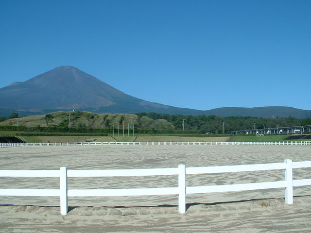 御殿場市馬術・スポーツセンター_富士山みくりやの旅。