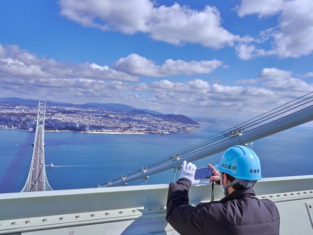 明石海峡大橋の塔頂には「明石海峡大橋ブリッジワールド」にてご案内します。_明石海峡大橋ブリッジワールド