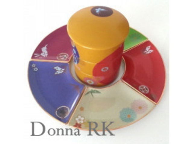 お重は小物入れにしたり、扇皿は取り皿にして、通年お使いいただけます。_Donna RK ドンナルク