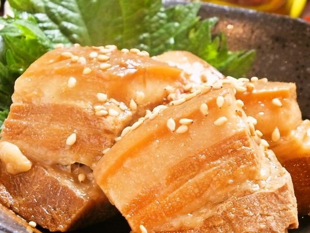 沖縄料理を多数用意あり!観光のお客様におすすめ_島唄ライブと沖縄家庭料理の店 あかがーら 宮古島店