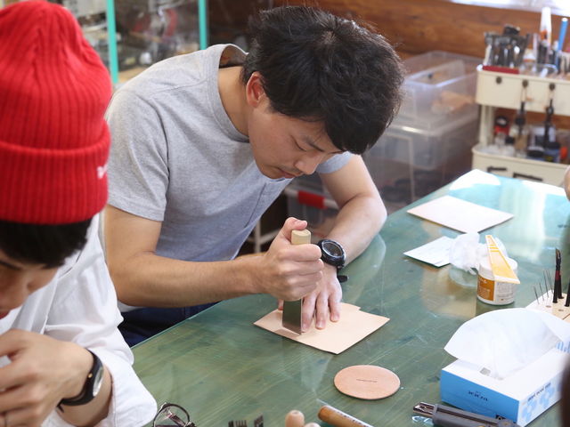 刃物なども使うコースがあります。ケガには注意してください。_Studio Yamato