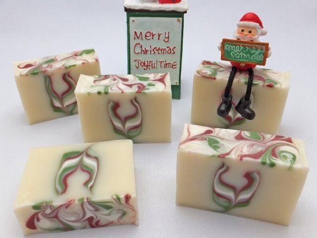 クリスマスカラーの石けん_atelier POCKET