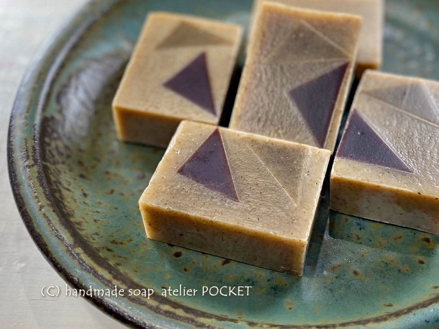 ハーブのモザイク石けん_atelier POCKET