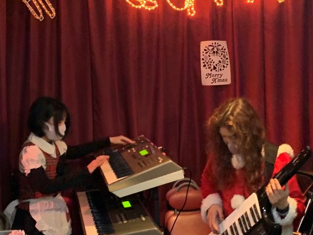 2021年クリスマスLIVE。12/24-25の二日間開催されました。_EKKI MUSIC SALON