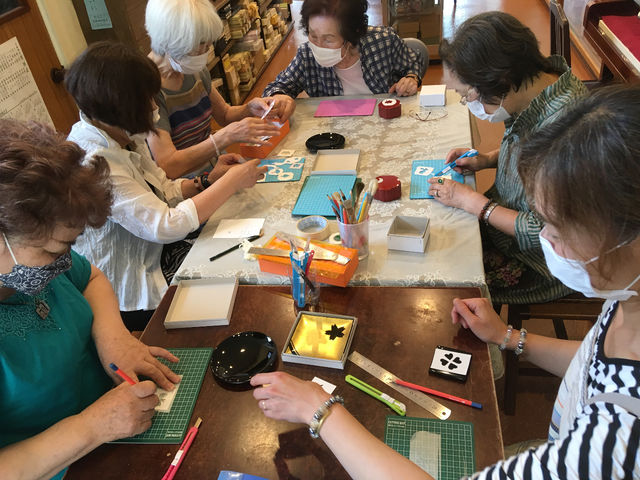 金箔工芸は、小樽でも100年以上の歴史があります。_片桐仏壇店 アトリエピアノ