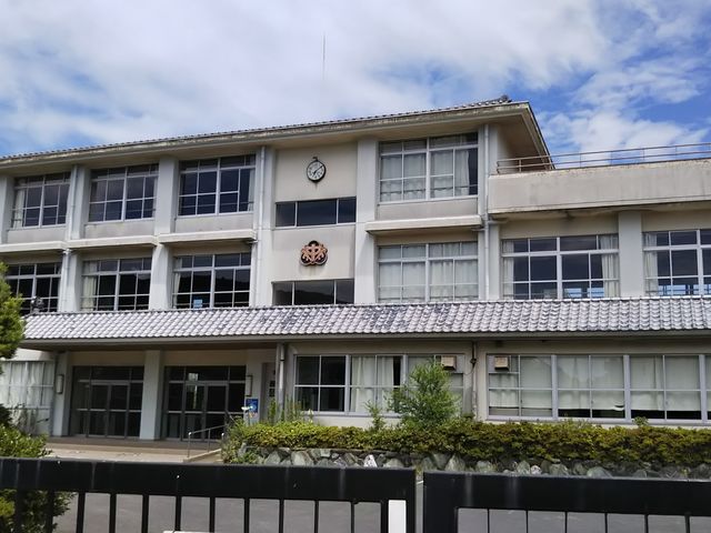 旧辰美中学校