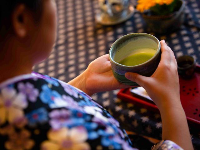 肥前通仙亭で抹茶体験!
(別途実費)_(株)佐賀タクシー