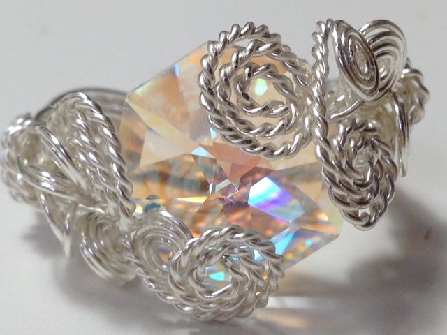 Bお好みの天然石でワイヤーアクセサリー(2時間)
※電話予約受付作品
2500円_旭川 小さなビーズのお店 さんぽ