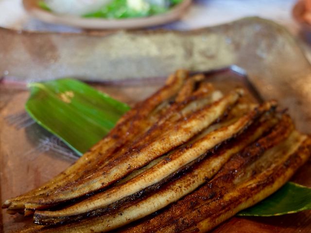 炭火で焼いた穴子は絶品、ここでしかいただけない特別なお味_藤原備前の窯 じきさい陶房