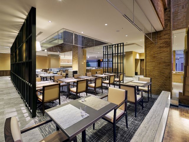 【ザ ダイニング】店内_芝パークホテル