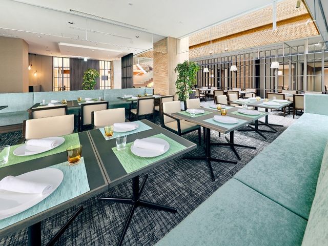 【ザ ダイニング】店内_芝パークホテル