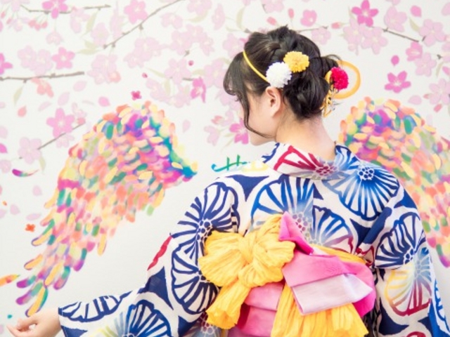 後ろ姿がきれいですね♪_大阪和服桜