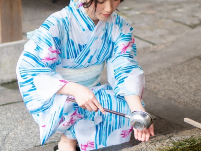 浴衣で神社は相性抜群♪_大阪和服桜