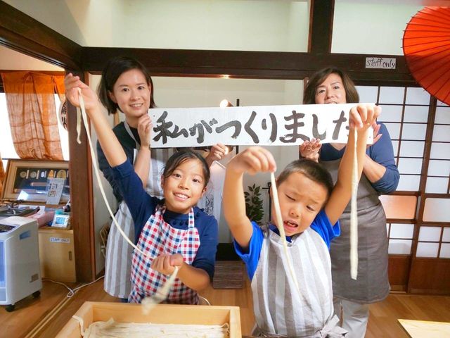 小さなお子様でも楽しんでご参加頂けます。夏休みの研究や料理のお勉強にもオススメ。_郷土料理体験教室 富士家
