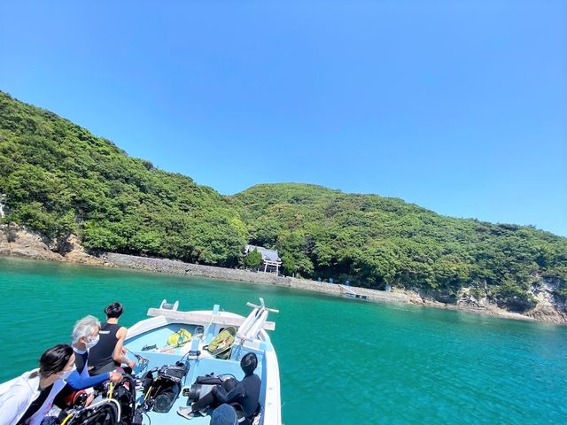 船でしか行けない神社へ_EBダイバーズ
