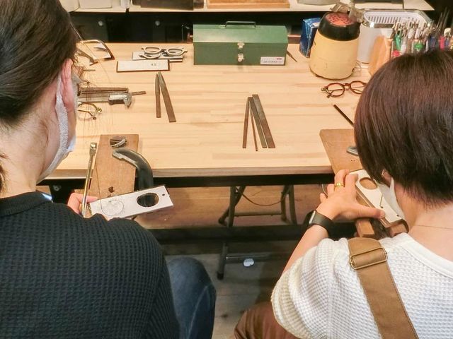 メガネ製作所カフェ 藍丸