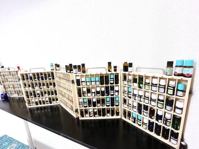 100種類以上の香りから好きな香りを選べます。_Eucalyblue aroma.t 東京