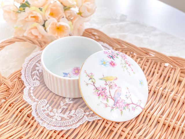 食器だけでなく小物入れも_riri fleurs