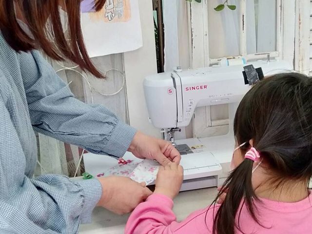 小さなお子様もミシンが本格的に楽しめます。_ATELIER DE COUTURE