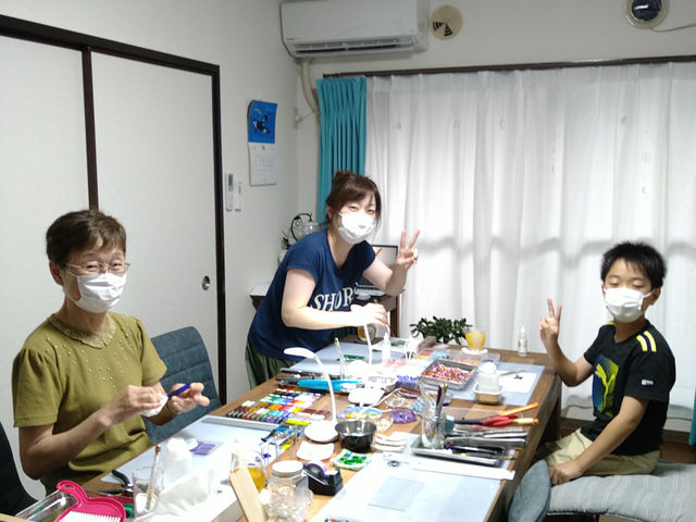 おばあちゃまと一緒にガラスフュージング体験_Aking-glass工房