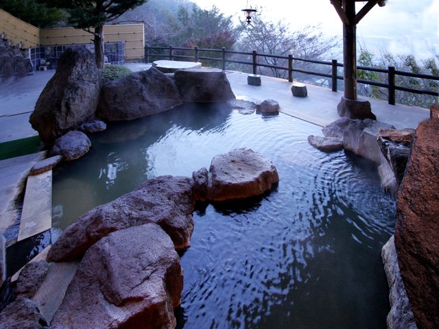 にごり湯 炭酸水素塩泉_ビューホテル平成