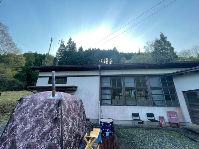 小さな里山の分校で暮らすように遊ぼう。朝日だよ。_Kinu&Kukai