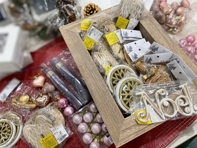クリスマスのオーナメントやアイテムが揃ってます。_gallery&interior Porte