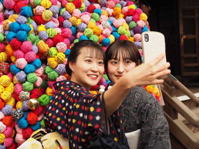 散策用のお着物大充実☆ 定番のレースからレトロな柄まで!_着物レンタルmimosa 京都駅八条口店 produced by MKタクシー