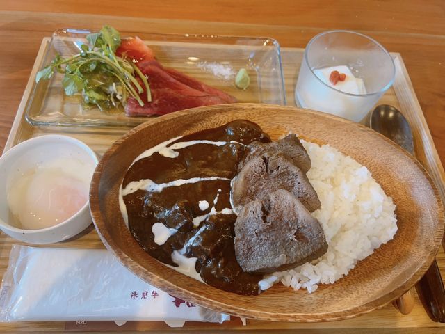 精肉店がプロデュースする上質な氷見牛を使用したサウナ飯_GYU-YA VILLA