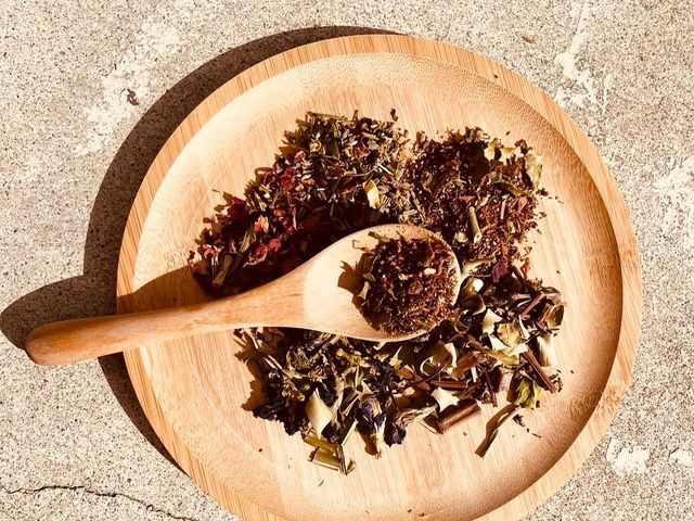ハーブ蒸しに使用するハーブは飲用茶葉使用◎安心・安全★_ReHerbウミカジテラス店