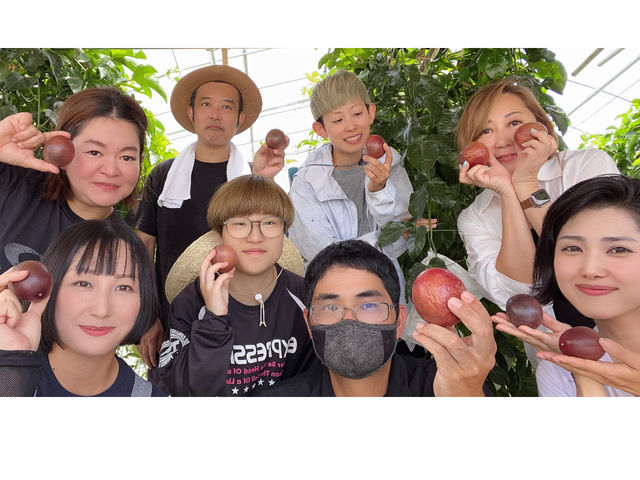 パッションフルーツ収穫体験in糸満市_虹色らんど