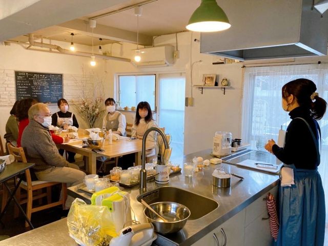 最初に作り方やポイント等の講師の講義を聞いて頂きます。_料理教室 R.kitchen