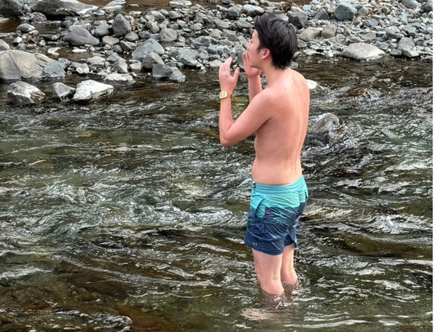たっぷり汗をかいたら自然の水風呂にダイブ。銭湯やサウナ施設では味わえない、自然の特大水風呂をご体験ください!_サウナカー ルポ