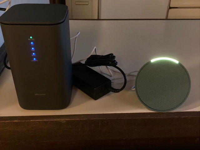 高速Wi-Fiとアレクサを設置しております。アレクサからは音楽を流すこともできますので是非ご利用ください。_THE HIDEOUT KUSATSU
