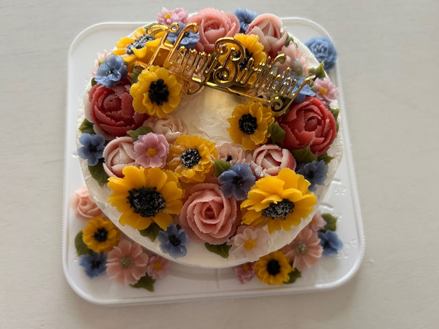 フラワーホールケーキ。お好きなお花、色をお選び頂けます。15cm、18cm(1週間以上前まで要予約)_フラワースイーツ ポノ