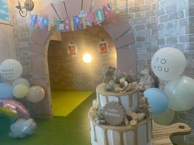 大人気の誕生日プラン!
ご相談は公式LINEよりどうぞ♪
お任せからオリジナルデザインまで◎
是非素敵なお祝いの場でご利用ください!_泊まれるお城 Cocon Garden
