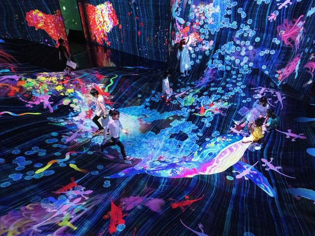 チームラボ《鼓動する谷のグラフィティネイチャー》_チームラボ 学ぶ!未来の遊園地 沖縄