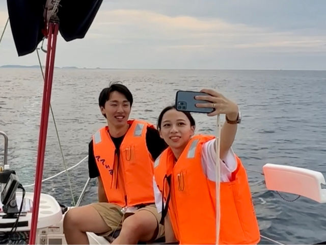新婚旅行の記念に_沖縄ヨット体験セーリング