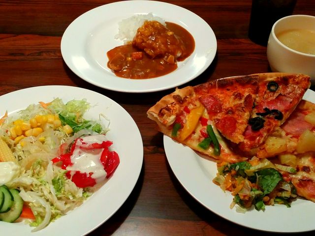 Pizza in 沖縄 ピザ イン オキナワ