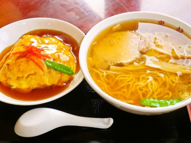 中国飯店 東龍 白萩町の写真1