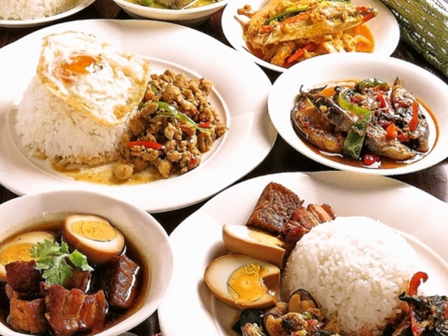 タイ料理とお酒 ピラブカウ PIRABKAOの写真1