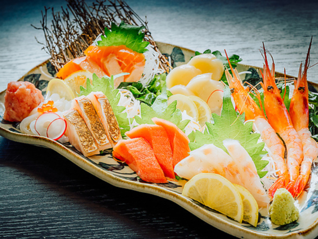 月見海鮮丼 菊藏の写真1