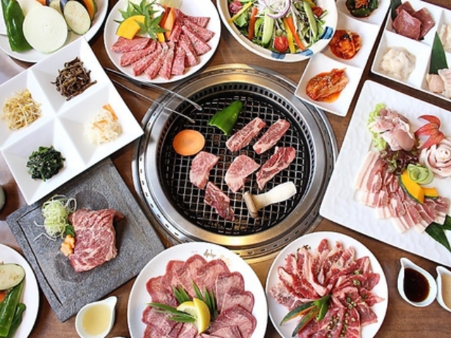 本格焼肉 竹林 長与店の写真1