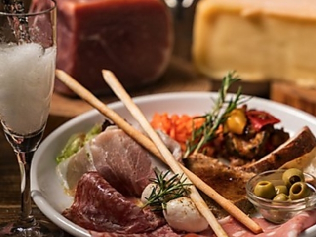 VANSAN 福岡香椎店の写真1