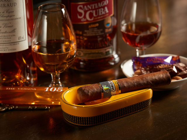 Dining and Cigar THE VERONA ダイニング アンド シガー ザ ベローナの写真1