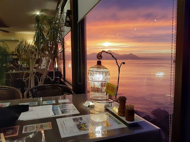 海の見えるレストラン AKASE海岸の写真1
