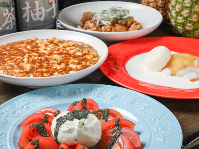 Bar &meal Cuisineの写真1