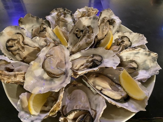 牡蠣酒場 海運亭 佐久中込店の写真1