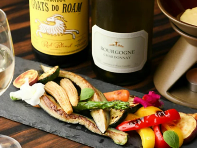 鉄板&BAR べいすの写真1